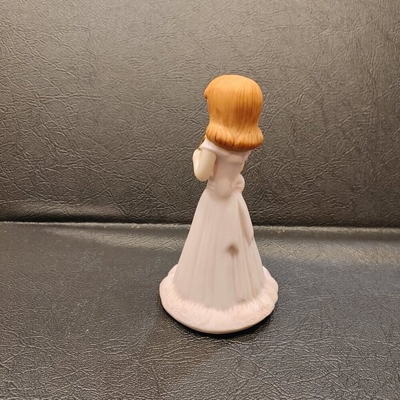 Enesco Growing Up Girls “Brunette Age 9” Porcelain Figurine - Picture 4 of 5